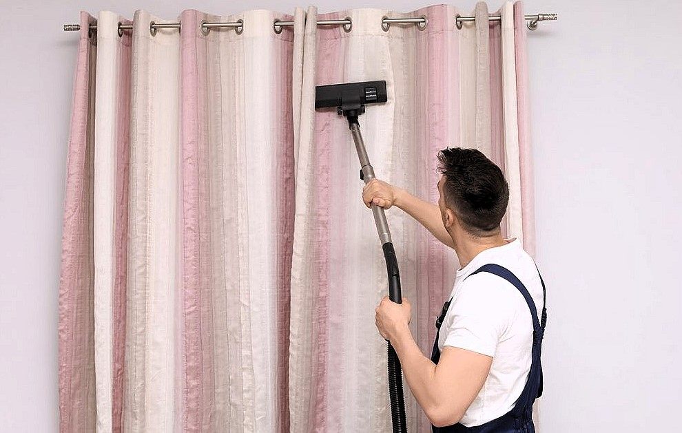 Cleaning Curtain (1)